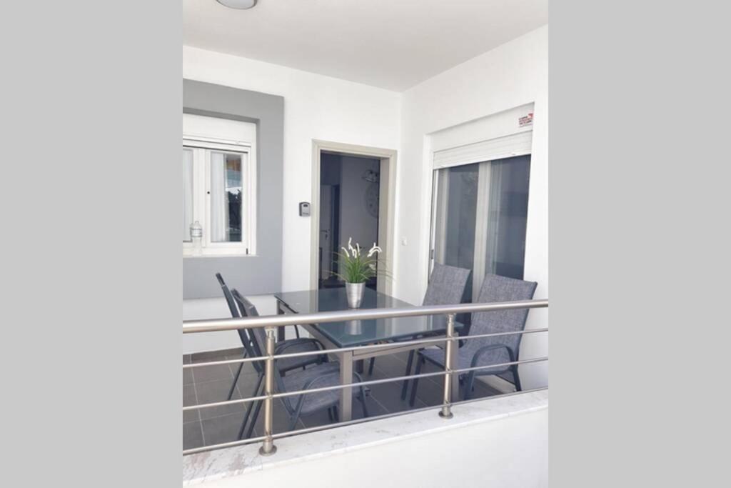 Polychrono New 2 Bedroom Apt. Just By The Sea! エクステリア 写真