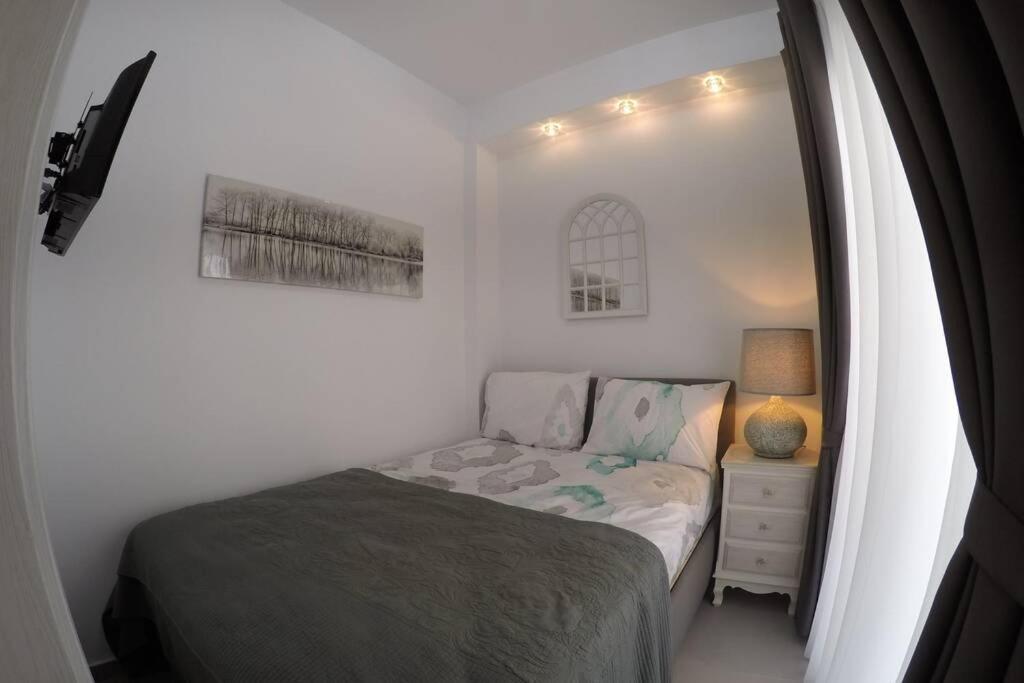 Polychrono New 2 Bedroom Apt. Just By The Sea! エクステリア 写真