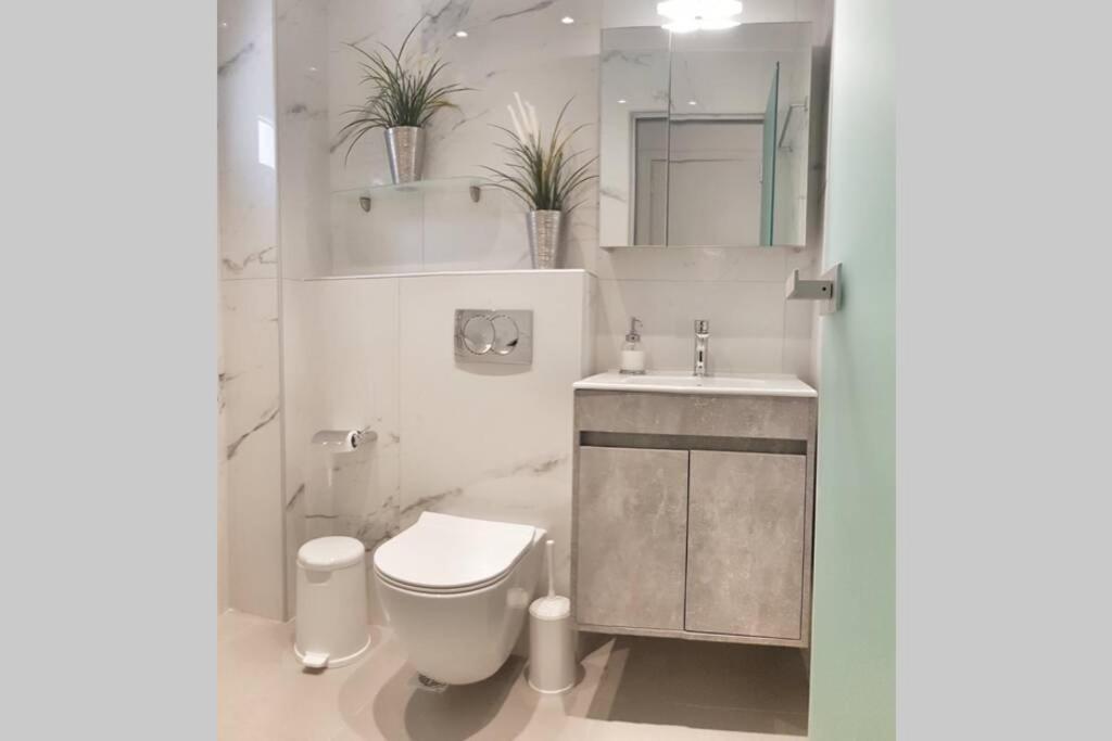 Polychrono New 2 Bedroom Apt. Just By The Sea! エクステリア 写真