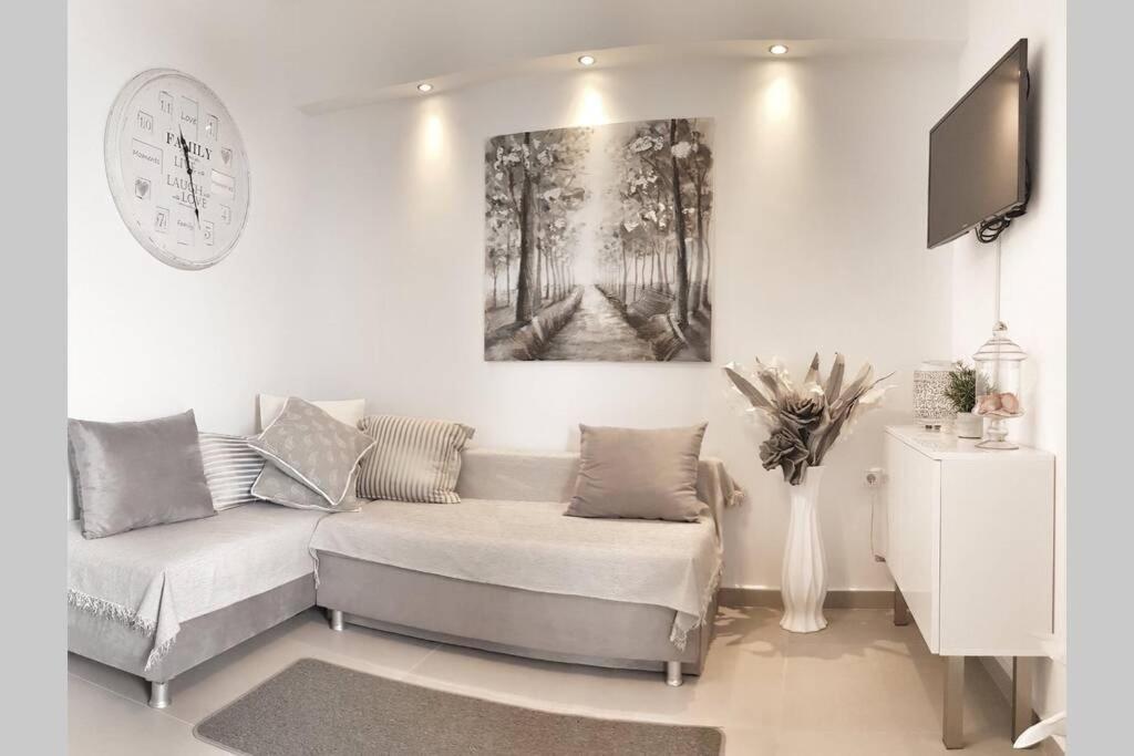 Polychrono New 2 Bedroom Apt. Just By The Sea! エクステリア 写真
