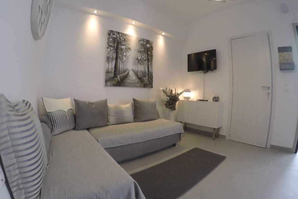 Polychrono New 2 Bedroom Apt. Just By The Sea! エクステリア 写真